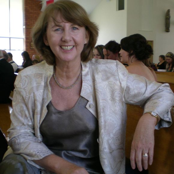 Meet your Posher, Lesley - Picture 1 of 1